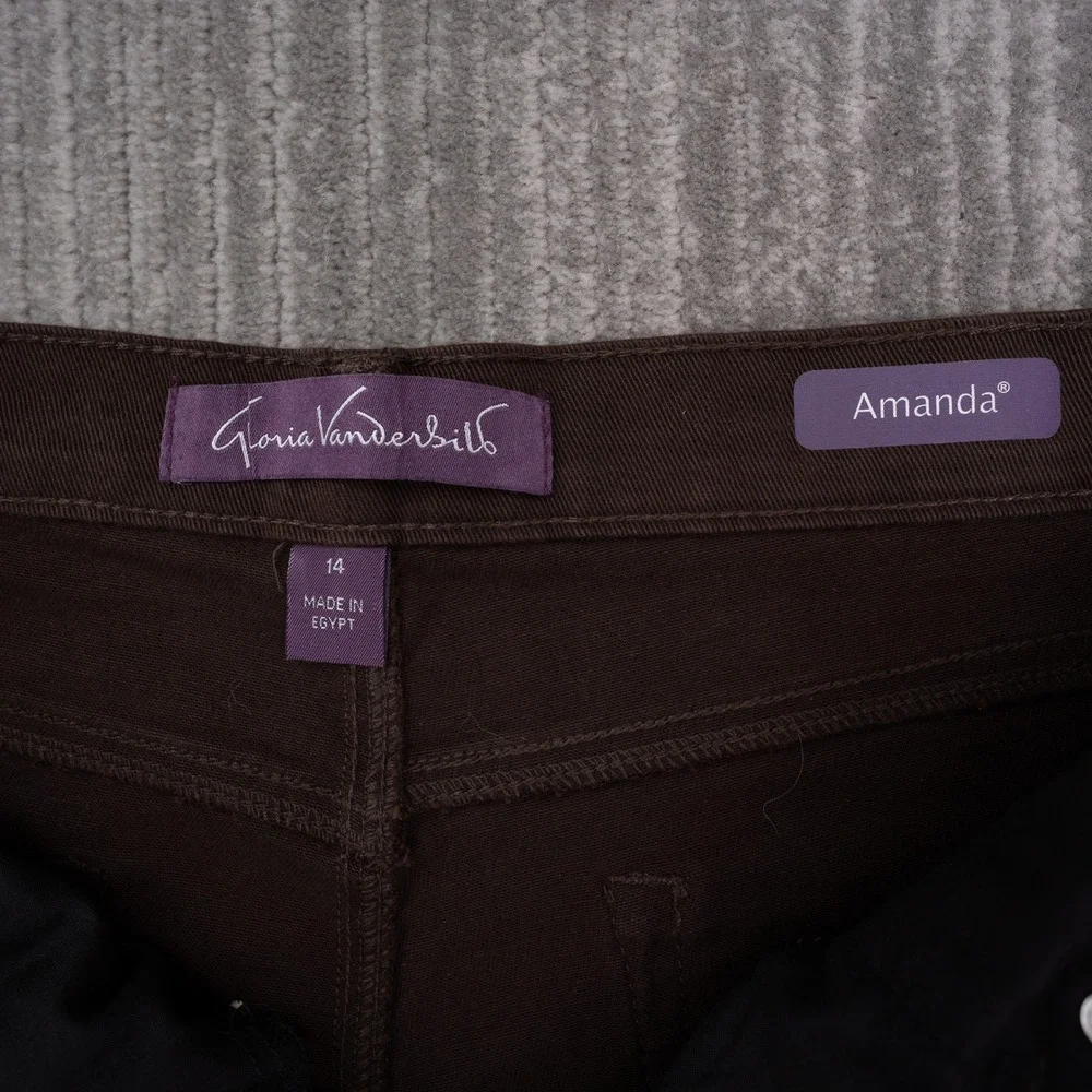 Gloria Vanderbilt Amanda Jeans Womens 14 Short Brown NWT Tapered Classic Rise